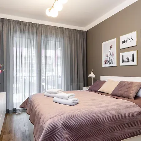 Pink Boutique 60m2 & Garage *