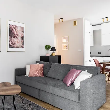 Pink Boutique 60m2 & Garage *