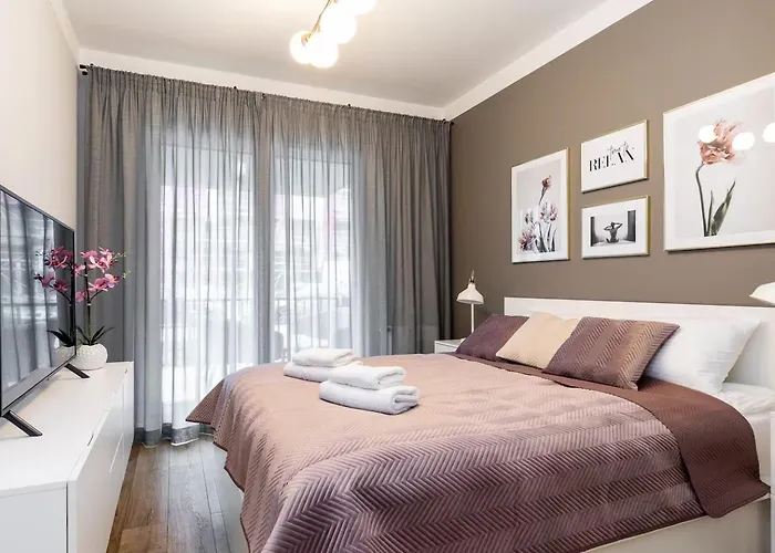 Pink Boutique 60m2 & Garage *